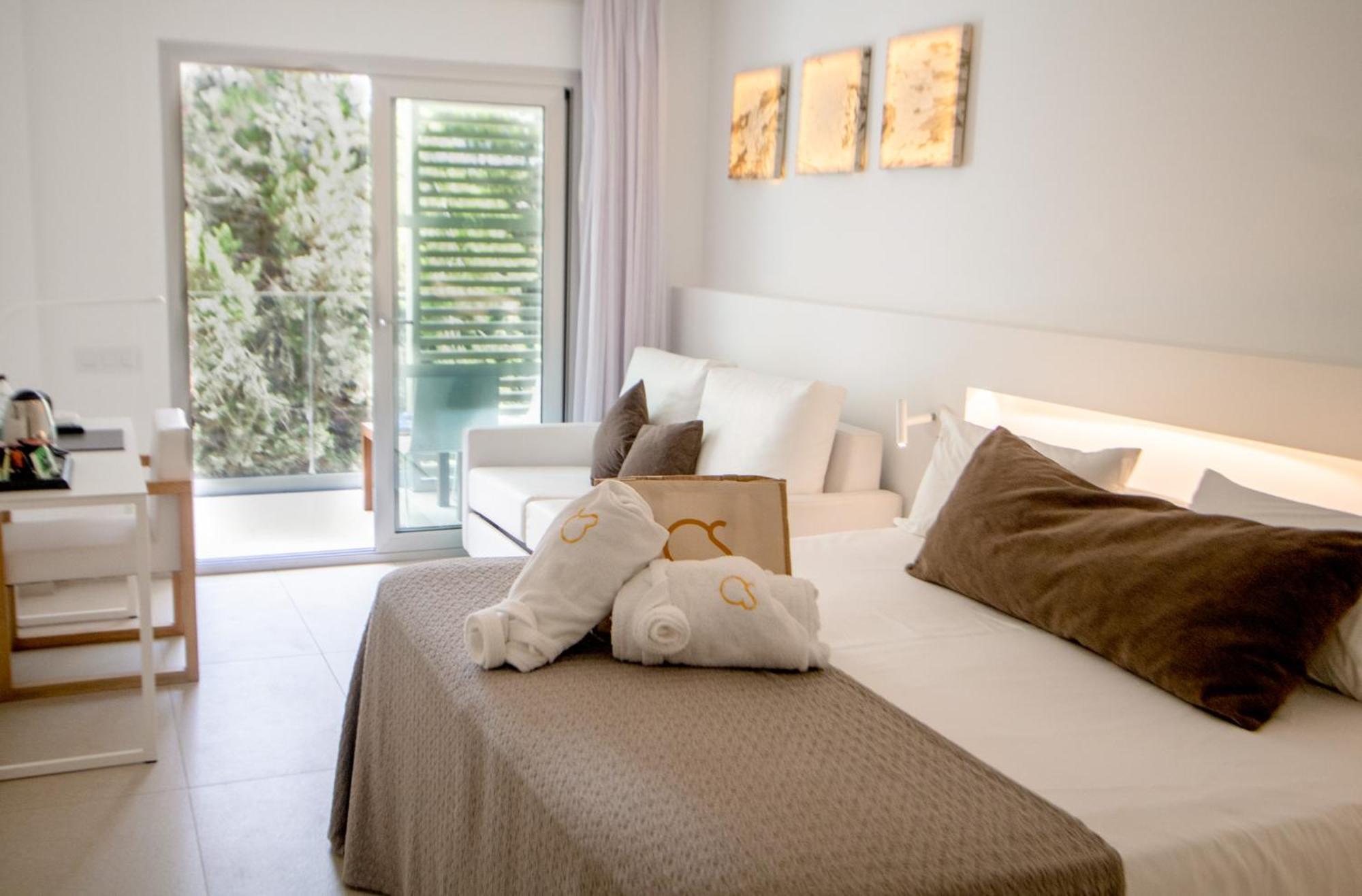 Hotel Cala Saona & Spa Eksteriør billede