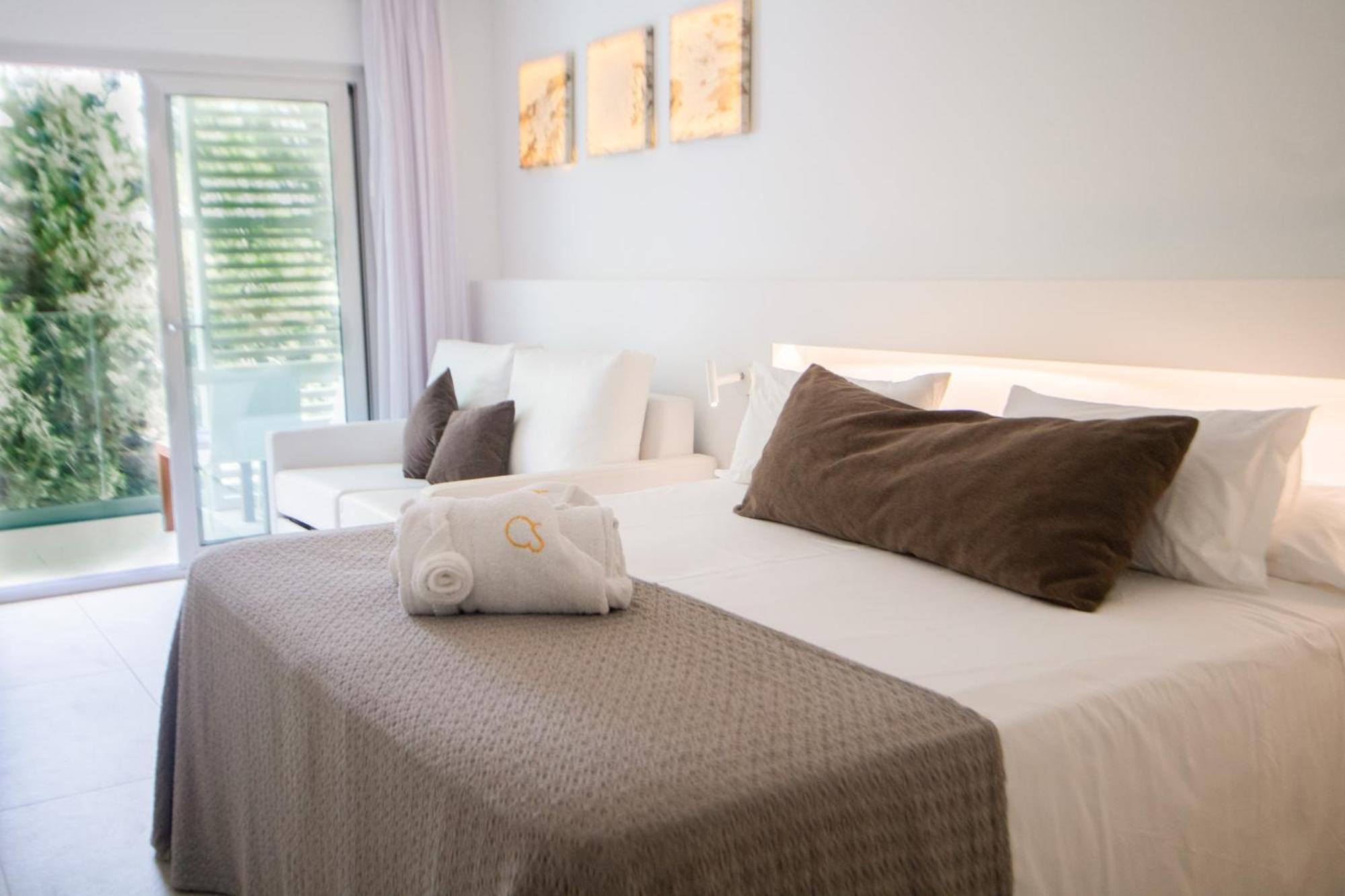 Hotel Cala Saona & Spa Eksteriør billede