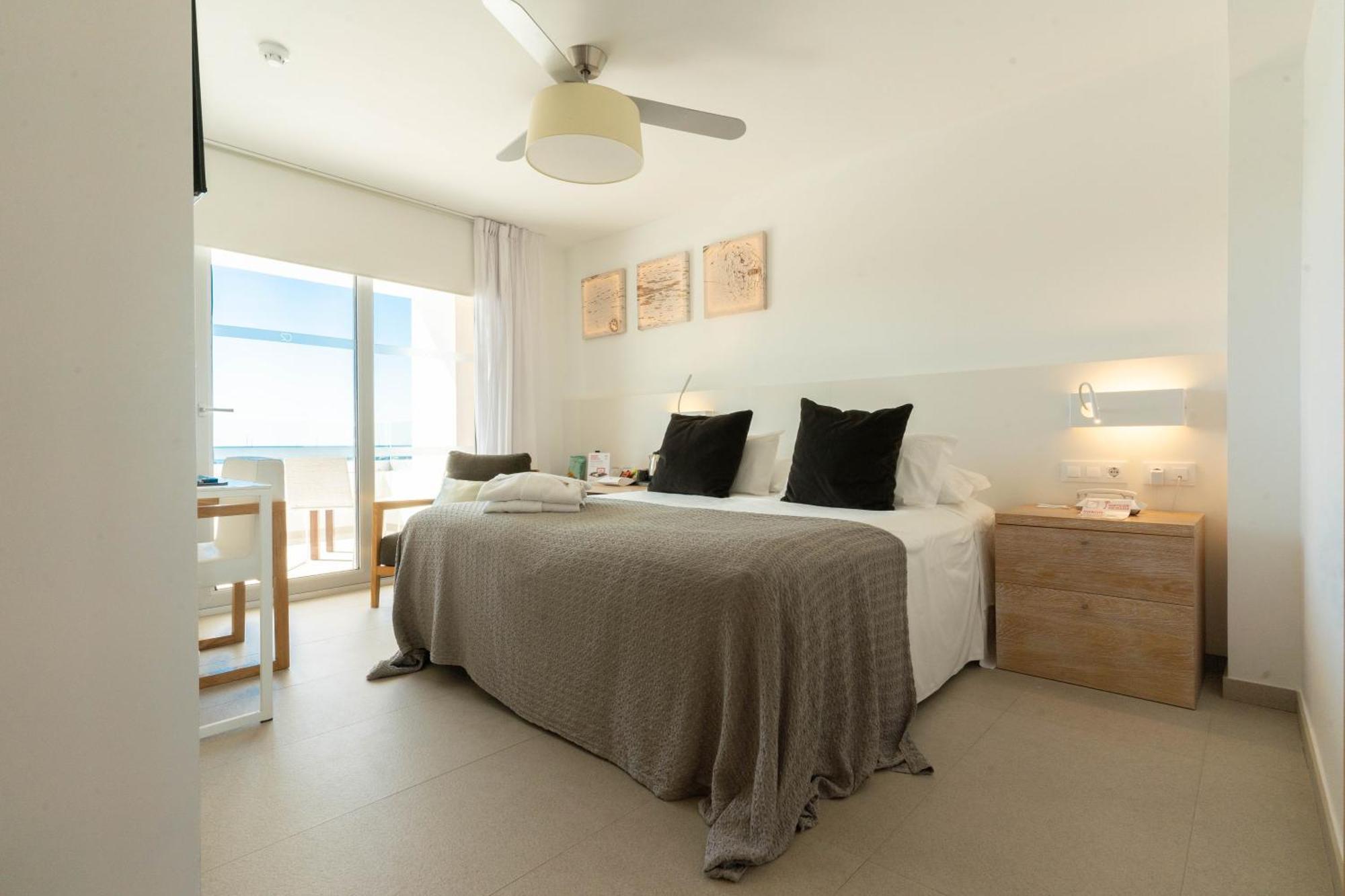 Hotel Cala Saona & Spa Eksteriør billede